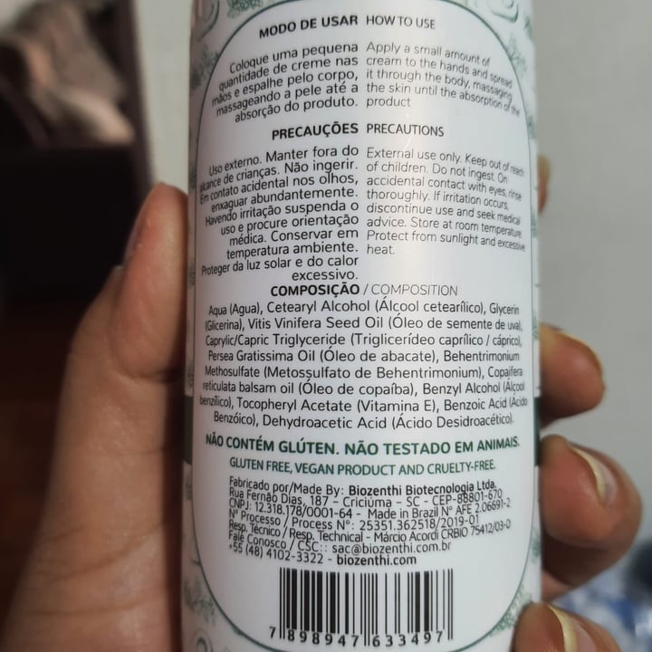 photo of Biozenthi Hidratante Nutritivo Corporal shared by @aline4876 on  09 May 2022 - review