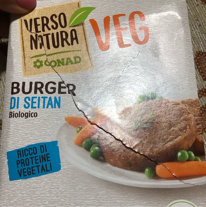 review photo of Verso Natura Conad Veg Burger Di Seitan Biologico shared by @carlanadianc on 14 Dec 2022 - review