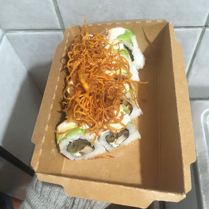 photo of Mudrá Uramaki crispy shared by @lauchis on  30 May 2021 - review