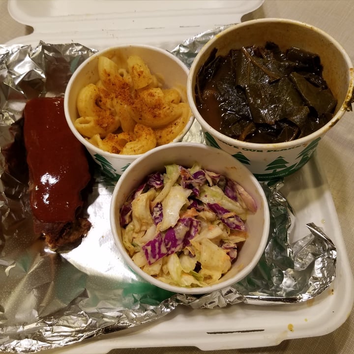 photo of Trio Plant-based Soul food platter shared by @gretchens on  01 Feb 2021 - review
