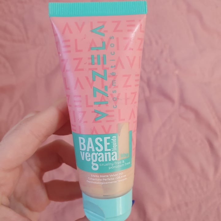 photo of Vizzela Cosméticos Base Líquida shared by @tati8r on  08 Jul 2021 - review