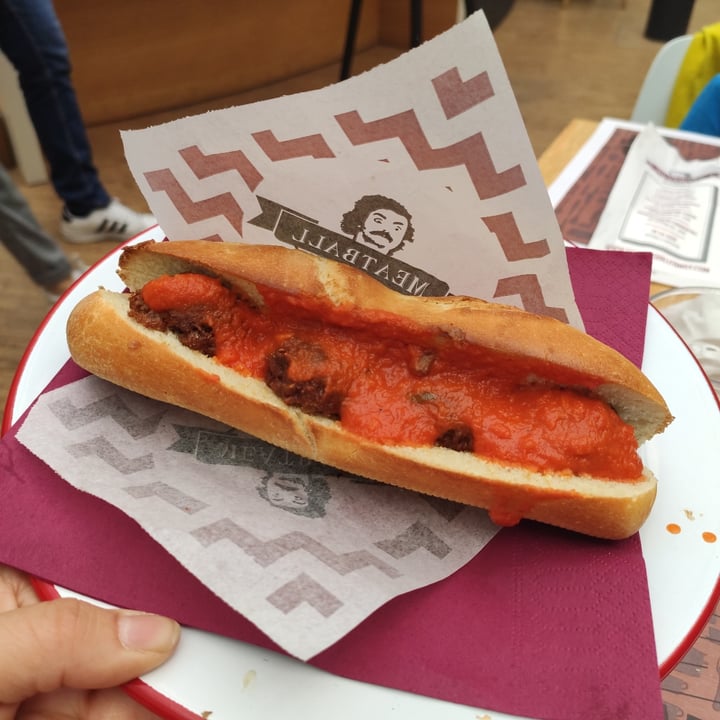 review photo of Meatball Family Sfilatino Beyond Meat shared by @lamede20 on 26 Apr 2022 - review