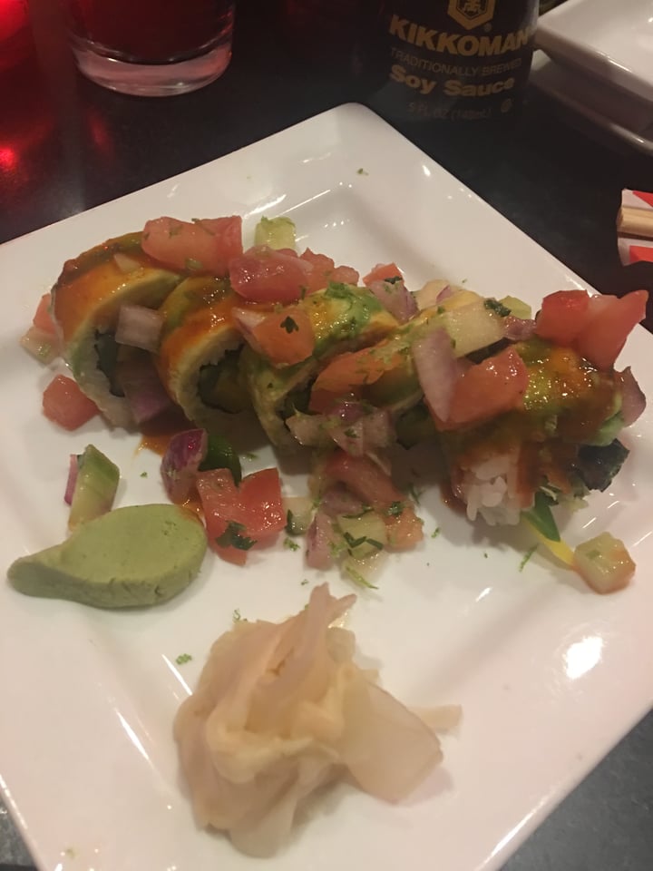 photo of Chino Latino Hippie Roll shared by @veganjuju on  16 Apr 2018 - review