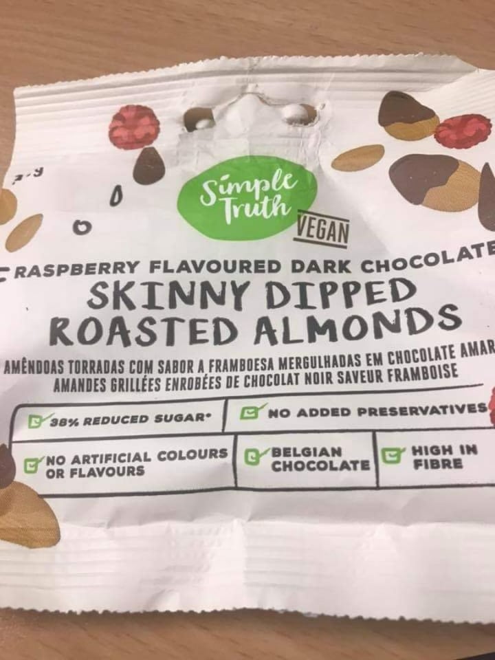 photo of Simple Truth Dark Chocolate Skinny Dipped Roasted Almonds shared by @tilana85 on  17 Dec 2019 - review