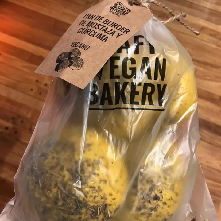 review photo of Craft Vegan Bakery Pan De Hamburguesa Mostaza Y Curcuma shared by @ladybiird on 26 Sep 2022 - review