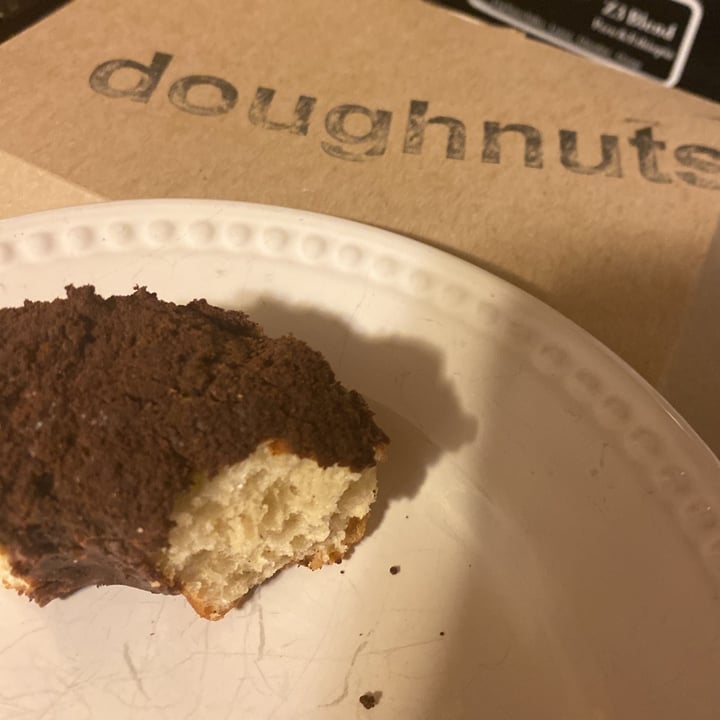 photo of SuzyQ Doughnuts Dirty Chocolate shared by @papawengz on  06 Feb 2021 - review
