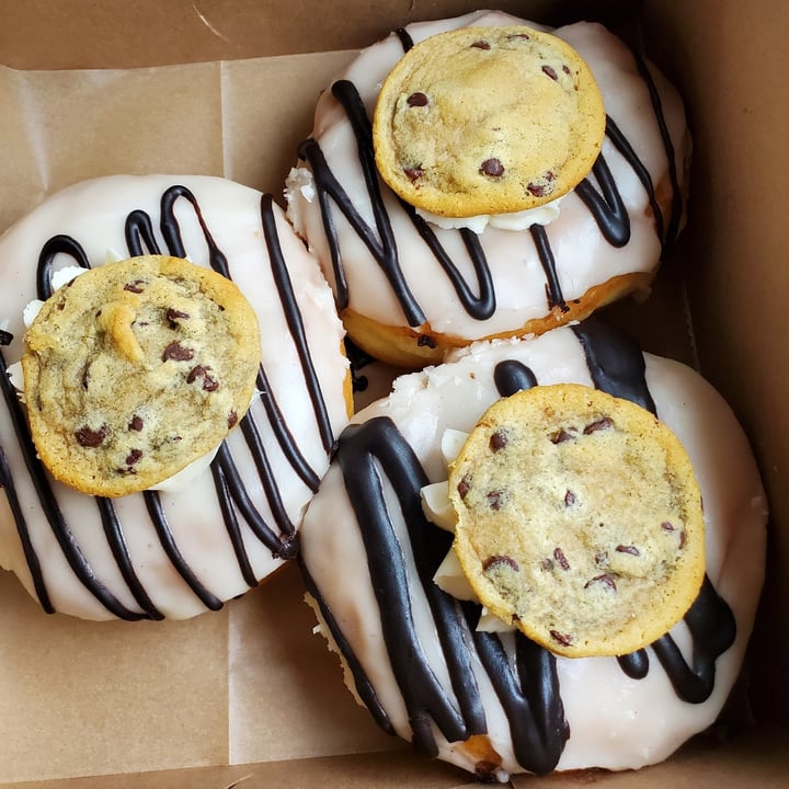 photo of Lovebirds Donuts Oat Cream & Cookies shared by @bocca on  17 Oct 2022 - review