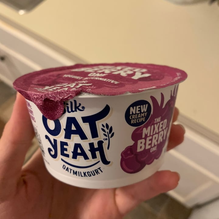 photo of Silk Oat Yeah Mixed Berry OatMilkgurt shared by @lpellino29 on  05 Dec 2020 - review