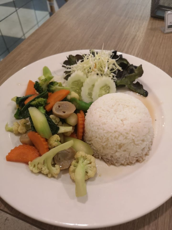 photo of Alice Cafe Pad Pak Ruam shared by @cloe on  24 Oct 2019 - review