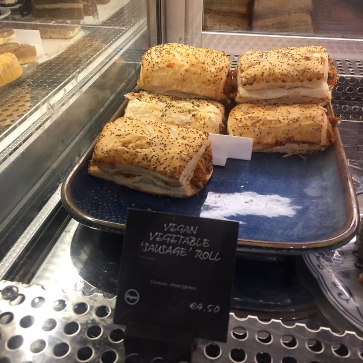 photo of Caffè Nero Vegetable Sausage Roll shared by @awinter141 on  28 Aug 2021 - review