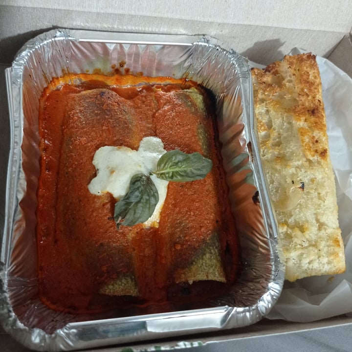 photo of Mi Manchi Cannelloni shared by @angrouses on  08 Oct 2021 - review