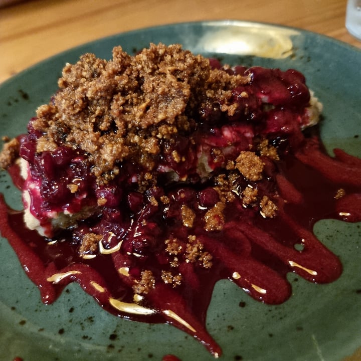 photo of Roots & Rolls Cheesecake shared by @annapannafood on  04 Oct 2021 - review