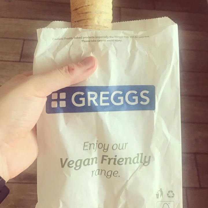 photo of Greggs Vegan Sausage Roll shared by @samanthaberries on  05 Jan 2021 - review
