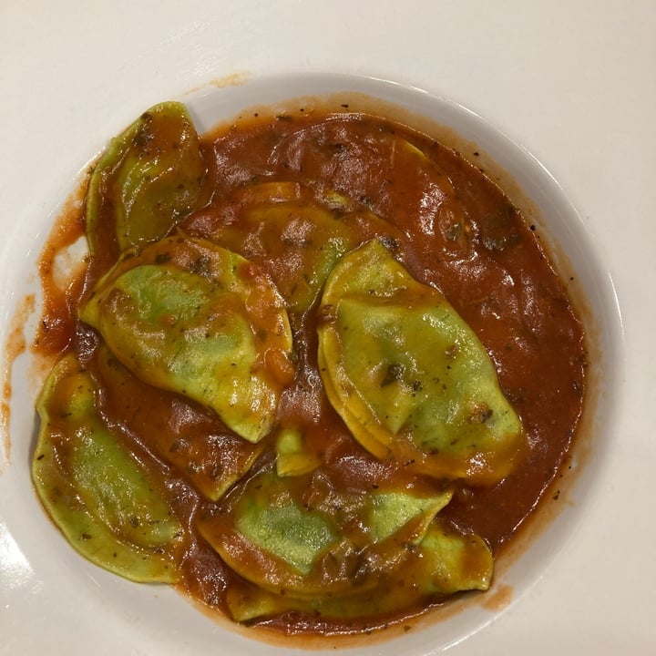 photo of Restaurante La Tagliatella | Castellón Tortellini de espinacas con salsa de tomate shared by @ruthcon on  04 Nov 2020 - review