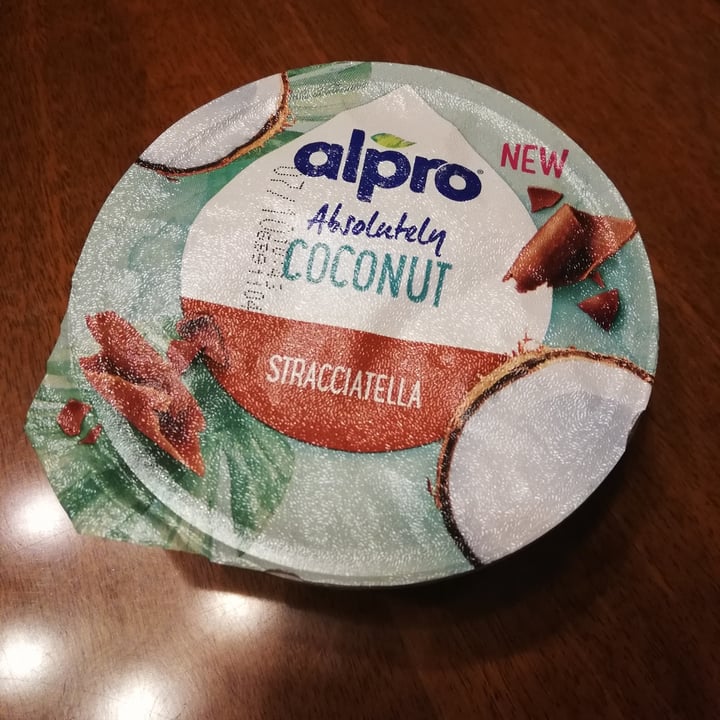 photo of Alpro Absolutely Coconut Stracciatella shared by @solebioshop on  03 Oct 2022 - review