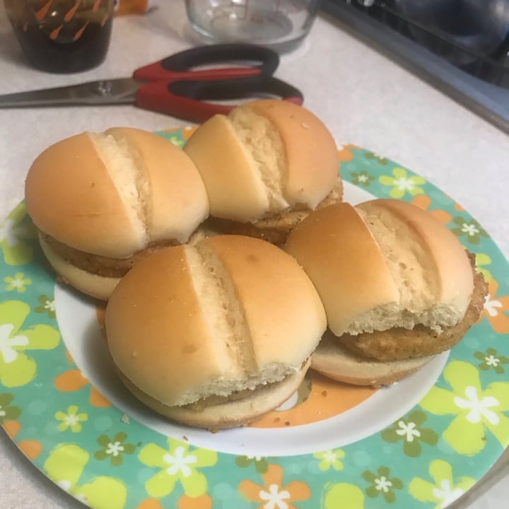 photo of Gardein Crispy Chick’n Sliders shared by @jadas on  20 Aug 2020 - review