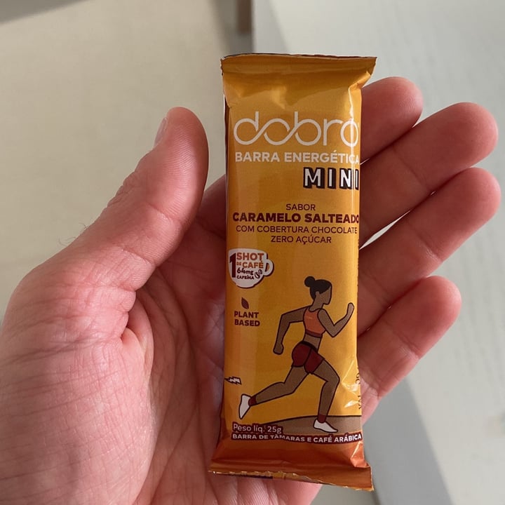 photo of Dobro Mini Barra Energética Caramelo Salteado shared by @vegyogui on  12 Aug 2022 - review