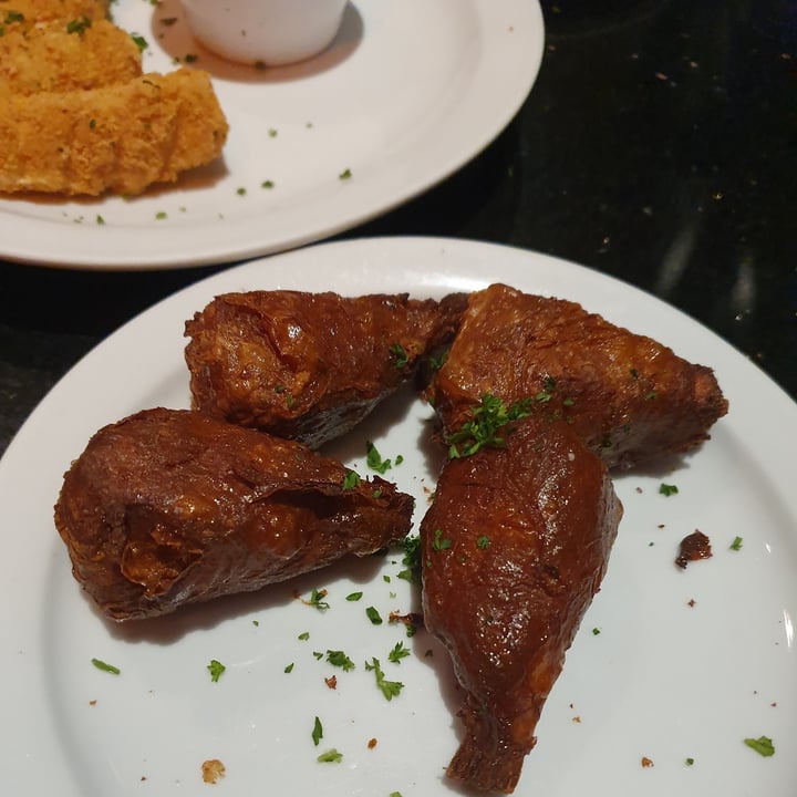 photo of CyBelle's Front Room Vegan Original Wings shared by @paniwilson on  29 Jan 2022 - review