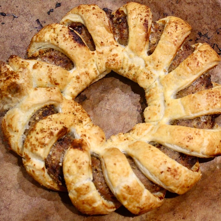 review photo of Vemondo Vegan cranberry and sausage wreath shared by @chantelle9607 on 30 Oct 2021 - review