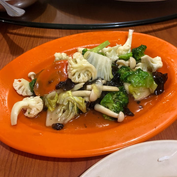 photo of Sam Chai Seafood Cafe Stir Fried Mixed Vegetables shared by @m1tch9i on  25 Apr 2022 - review