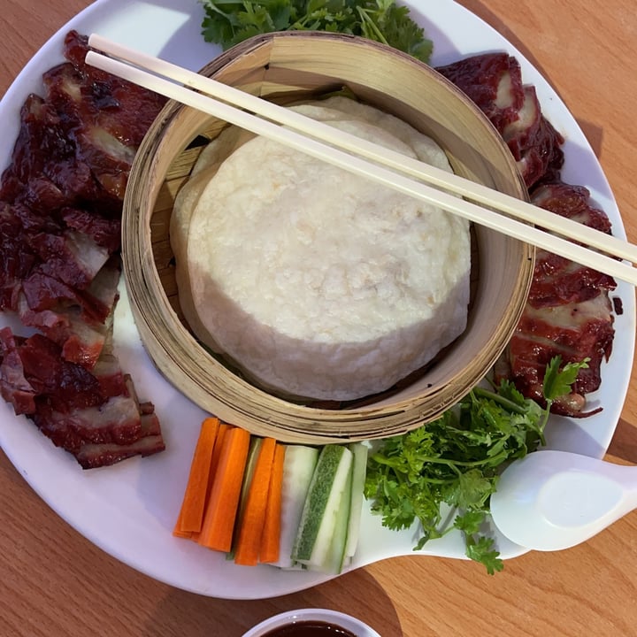 review photo of Loving Hut Vegan Peking Duck Wrap shared by @worldveganworldpeace on 25 Apr 2021 - review