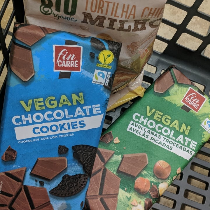 review photo of Fin Carré Chocolate con avellanas troceadas shared by @thehummingvegan on 29 Mar 2022 - review