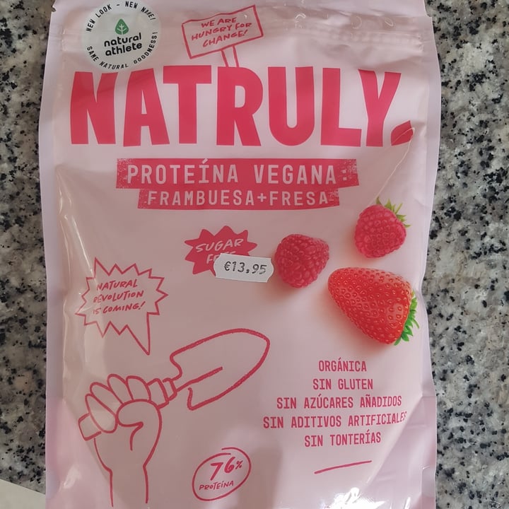 photo of Natruly Proteina vegana Fresa shared by @matthewmkr on  21 Oct 2021 - review