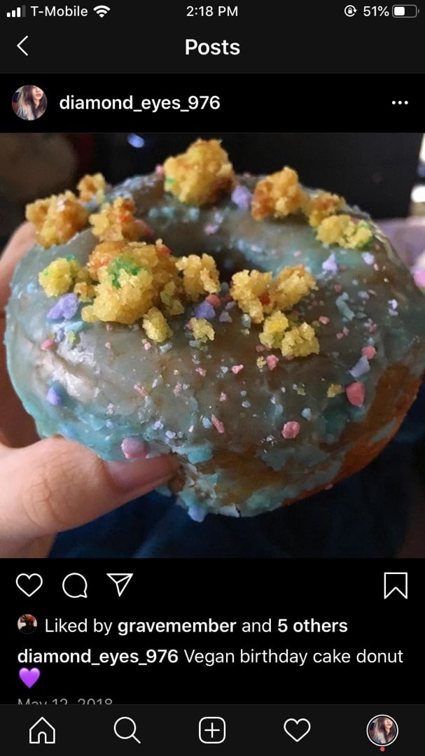 photo of Doe Donuts Portland Fog shared by @smash0the0pumpkins on  23 Oct 2019 - review