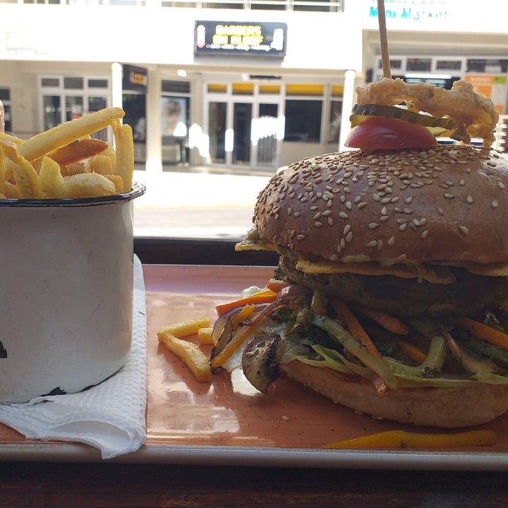 photo of Robin Hood Burger & Grill Maiden of the Blue Boar shared by @tanija on  05 Dec 2020 - review