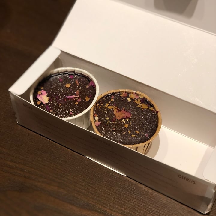review photo of Róa Midnight™ Classique Cupcakes Citrus shared by @plantingggg on 25 Jun 2021 - review