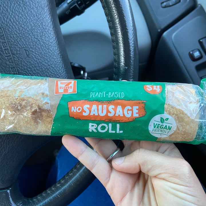 photo of 7-Eleven Plant Based No-Sausage Roll shared by @brunasefrin on  15 Sep 2021 - review