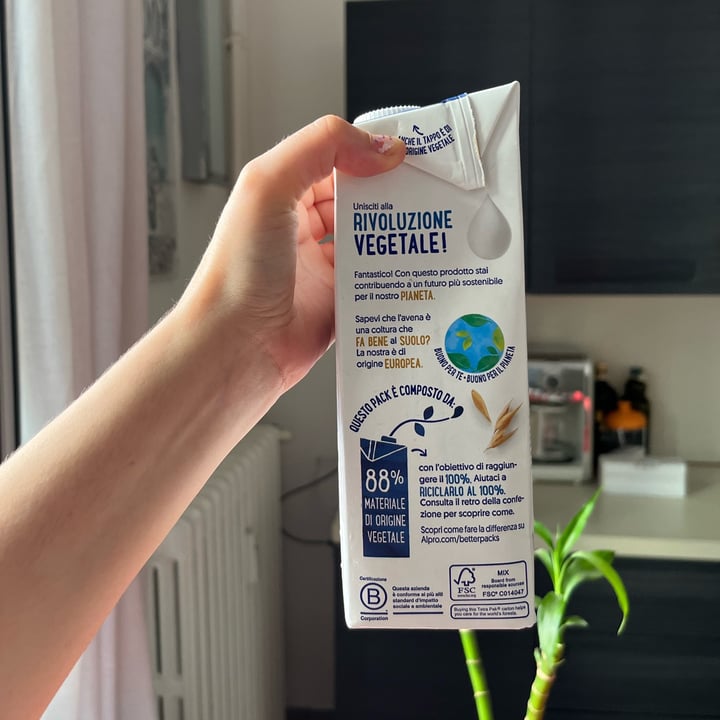photo of Alpro This is Not Milk Classic Questo Non è Late Classico shared by @chiarapat on  07 Jul 2022 - review