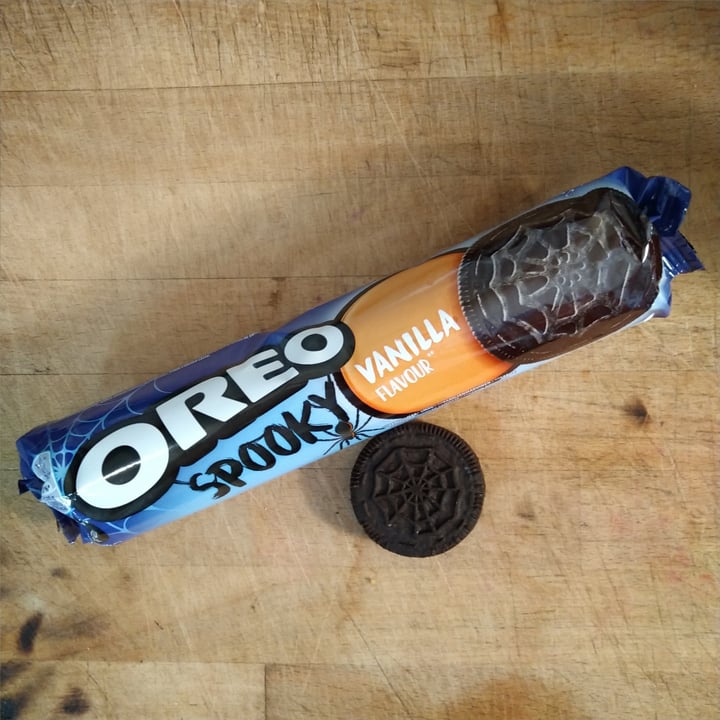 photo of  Mondelēz International Oreo Spooky Vanilla Flavour shared by @jollyroger on  13 Dec 2021 - review