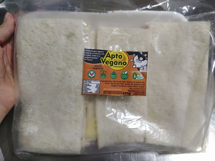 photo of Apto Vegano Consciente Sandwiches de Miga shared by @celes on  02 May 2021 - review