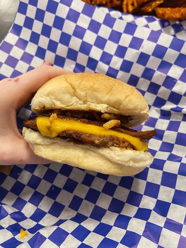 review photo of Meta Burger Western shared by @catealysse on 22 Jan 2020 - review
