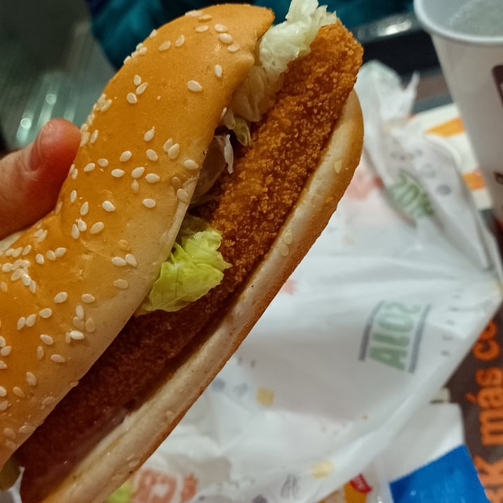 photo of Burger King king vegetal shared by @noeliachavez10 on  31 May 2022 - review