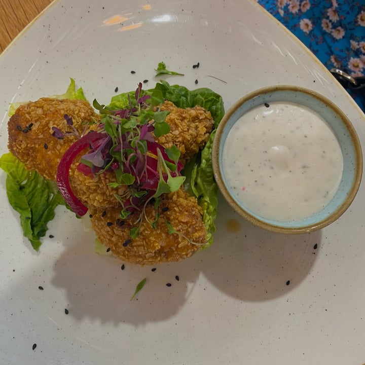 photo of Kaylee's Eatery Cauliflower Wings shared by @kerry-annewiid on  01 Sep 2022 - review