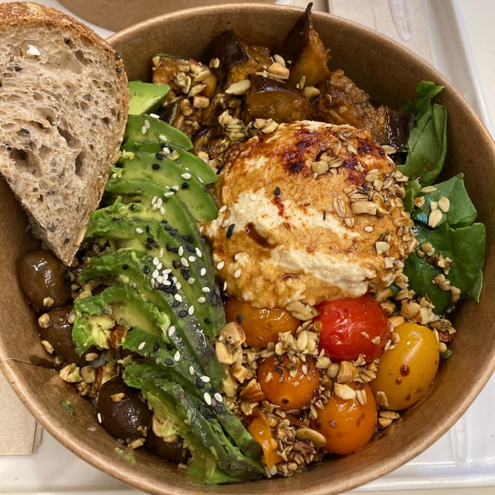 review photo of Nato Comé Real Bowl Mediterraneo shared by @dolphinangeleri on 16 Feb 2021 - review