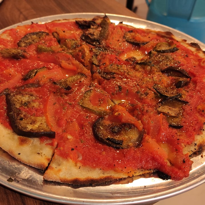 photo of Fullbox / Endulcemos Bakery Café Pizza De Vegetales shared by @flaviawhites on  10 Oct 2022 - review