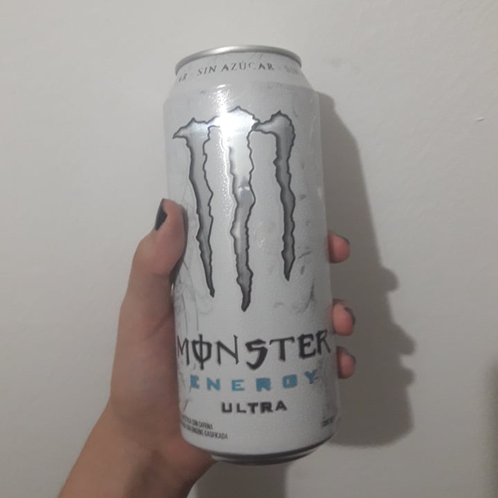 photo of Monster Energy Monster Energy Ultra shared by @palomaveg on  03 Apr 2021 - review