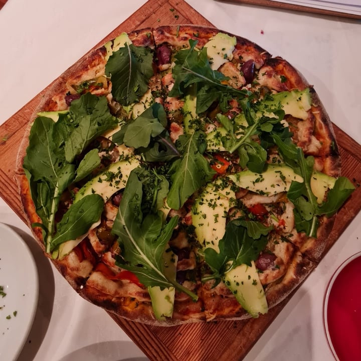 photo of Leafy Greens Vegan Pizza shared by @nicola89 on  19 Jul 2021 - review