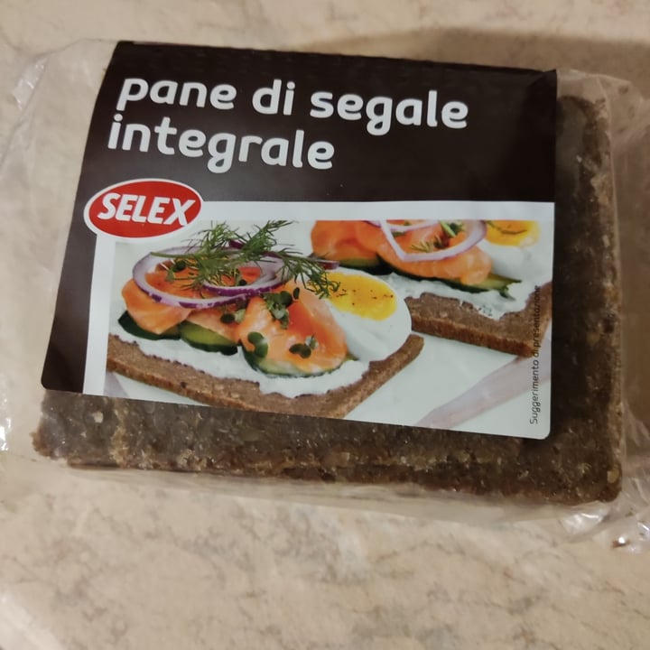 photo of Selex Pane di segale integrale shared by @stelladelmattino on  13 Jan 2022 - review