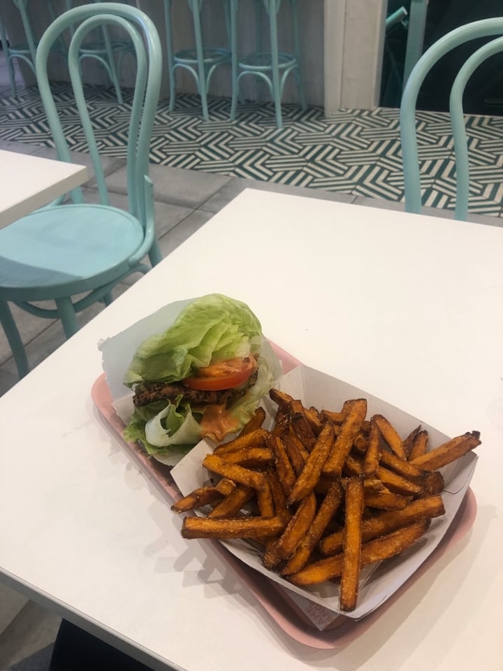 photo of Neat Burger Neat Burger shared by @kaekatz on  04 Nov 2019 - review