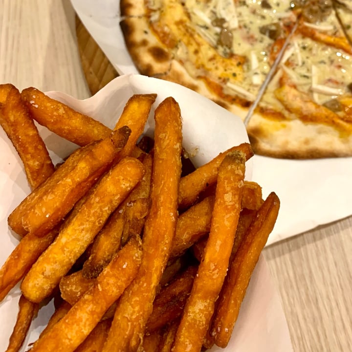 photo of WS Deli Experience Store Sweet Potato Fries shared by @claudben on  04 Dec 2021 - review