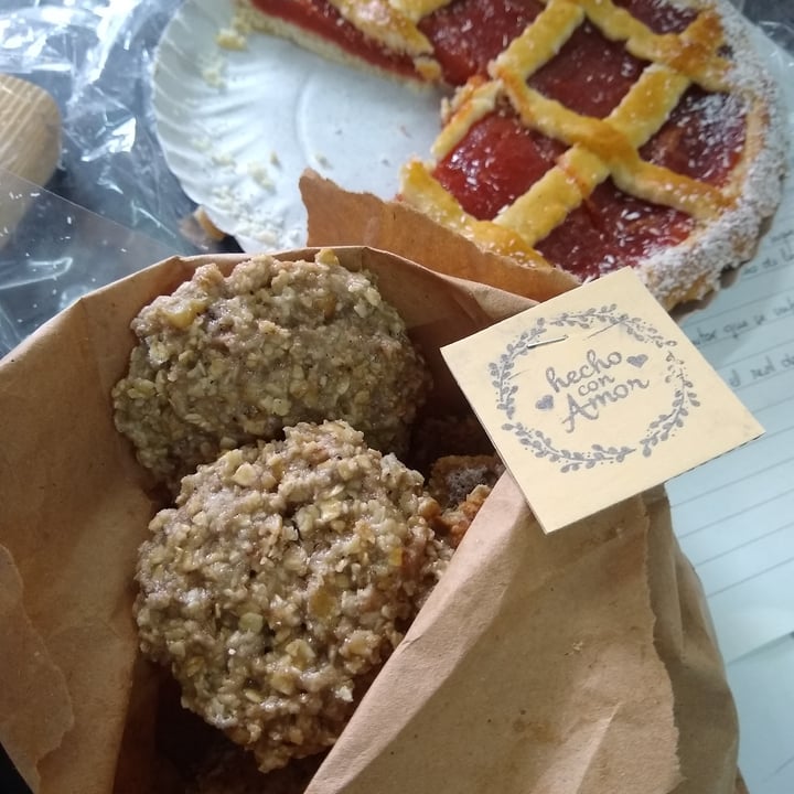 review photo of Livet.bakery Pasta Frola de batata, membrillo, cookies de banana, avena y nuez. Y Oreo bañada en choco shared by @dairizz on 23 Nov 2021 - review