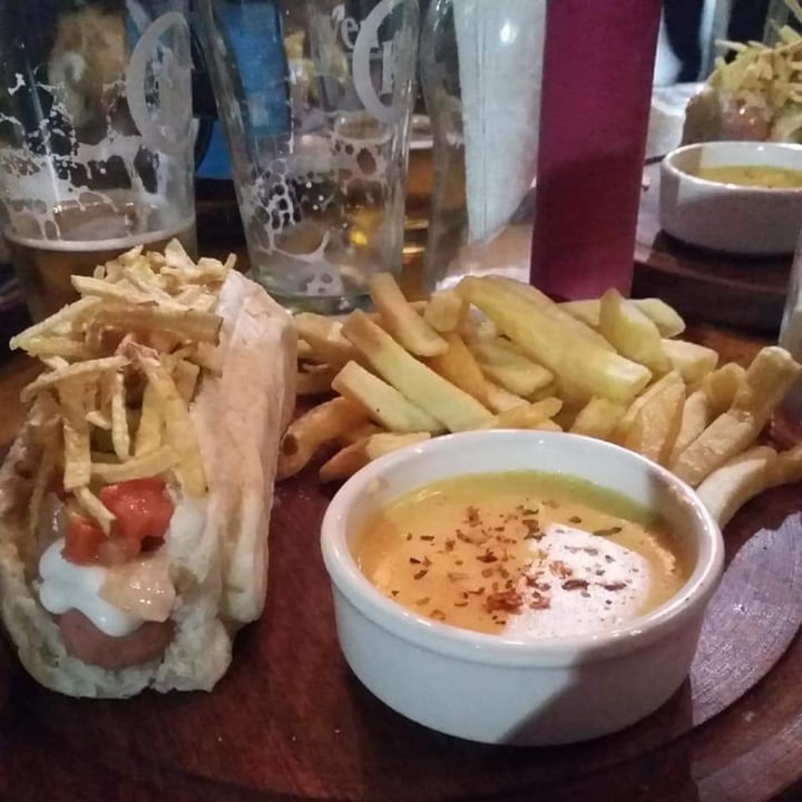 photo of Kuyen Cervecería Vegana Tabla de Pancho Completo shared by @lihuenaillen on  04 Jul 2021 - review