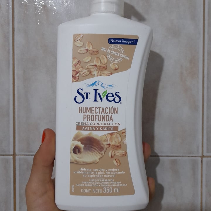 review photo of St. Ives Crema corporal con Avena y Karite shared by @canmansi on 21 Oct 2021 - review