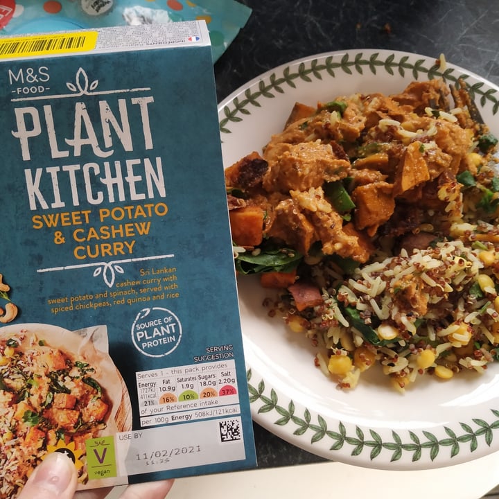photo of Plant Kitchen (M&S) Sweet Potato & Cashew Curry shared by @catsronaut on  16 Feb 2021 - review