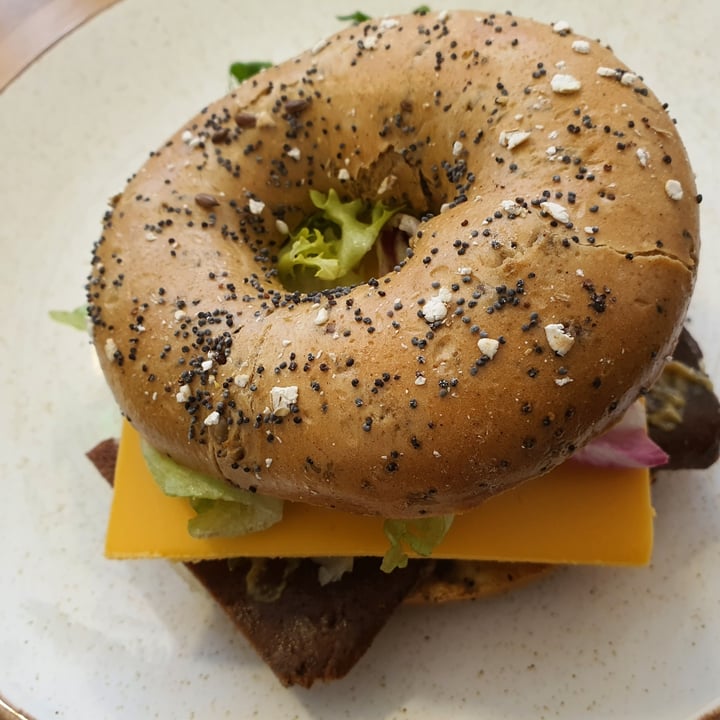 review photo of 269 Vegan Perth Reuben Bagel shared by @reverse-eng-vegan on 27 Jul 2020 - review