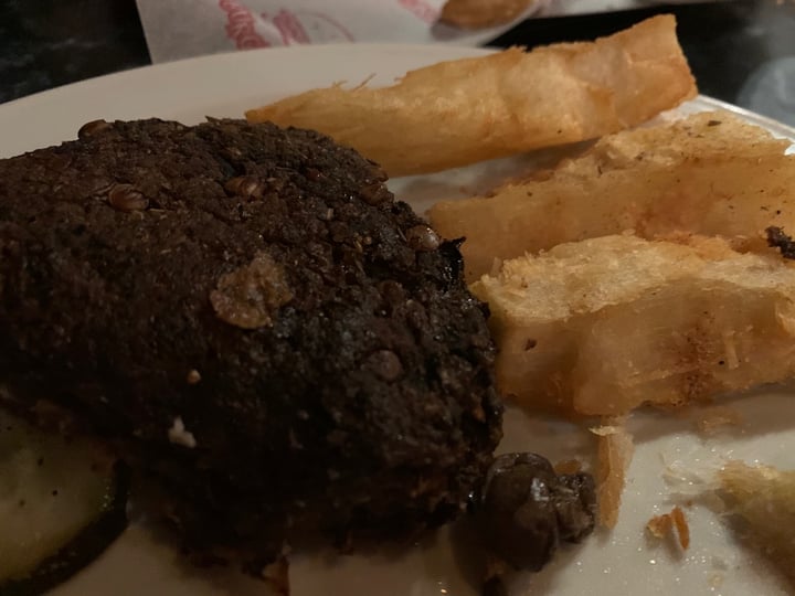 photo of Luxenburger Bar Veggie Burgués shared by @georgigf on  12 Oct 2019 - review